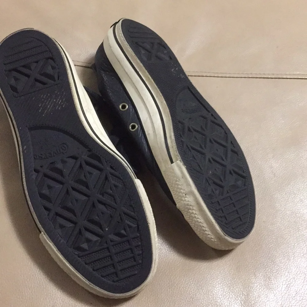 Converse Black Leather Low-Top Sneakers with White Toe Caps - Picture 4 of 7